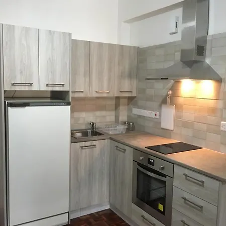 Beach 1a Apartment *